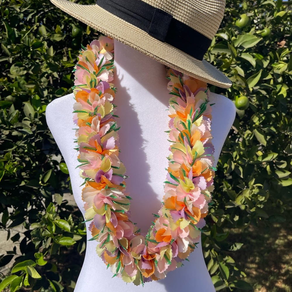 Handmade Leis- Cosmos flower 41 inch